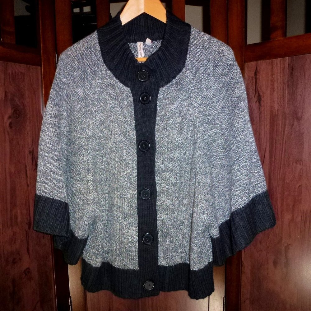 Alliance Knitters Inc. Retro Style Sweater